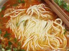 -亮亮面馆(经六路店)