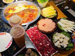 -憨孃孃·重庆老火锅(红山黑金店)