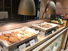 -川骄海鲜自助(王府井奥莱UP TOWN店原世界之花店)