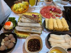 -鲜入围煮花胶鸡海鲜火锅