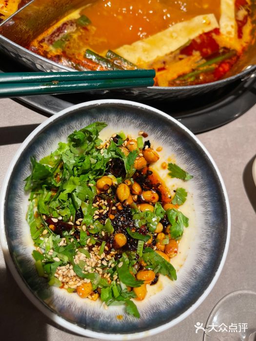 伴山牛贵州黄牛肉火锅·苗疆非遗艺术餐厅(上海首店)图片