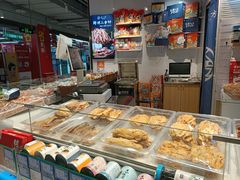 面包甜点陈列柜-水一方现烤鱿鱼丝大连特产(高新苏宁百货店)