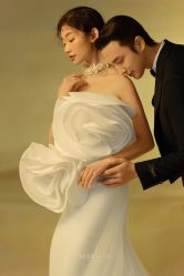-至臻微拉婚纱摄影