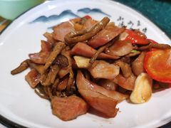 茶树菇炒猪劲肉-金象湾泰国餐厅(华林路店)