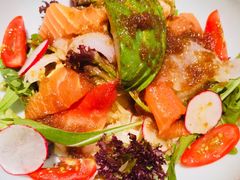 牛油果海鲜色拉-Tuna maki寿司(园区永旺店)