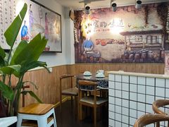 大堂-八两八金·莱芜特色炒鸡(市南漳浦路店)