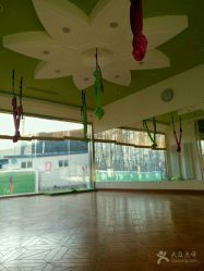 -一花一叶瑜伽生活馆