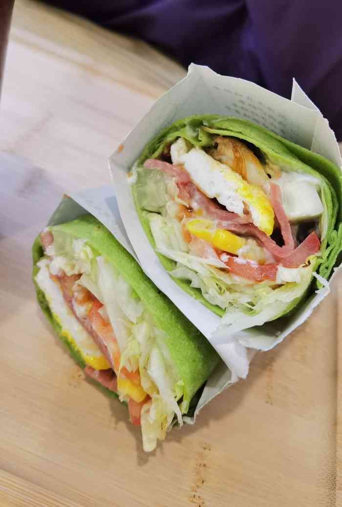 卷舍·菠菜卷饼(马成时代店)-"马城二楼电梯旁,装修清新别致,出品的