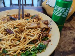 -方铲铲·成都板凳面(滨江银泰店)