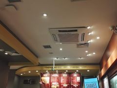 -The Habit Burger Grill 哈比特汉堡(爱琴海店)