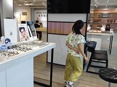 -瑞司视光眼镜·蔡司战略合作眼镜店(新街口店)