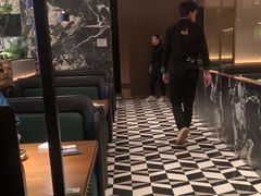 -新白鹿餐厅(滨江银泰店)