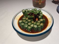 -八府香鸭·啫啫煲(华山路店)