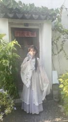 -一揽芳华汉服旗袍体验馆(拙政园店)