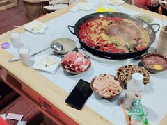 -正贰捌经重庆老火锅(建设路店)