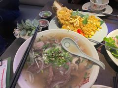 -大头虾越式风味餐厅(光明广场店)