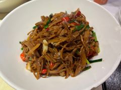 小炒烟笋-俏湘厨•地道湘菜(建华南路店)