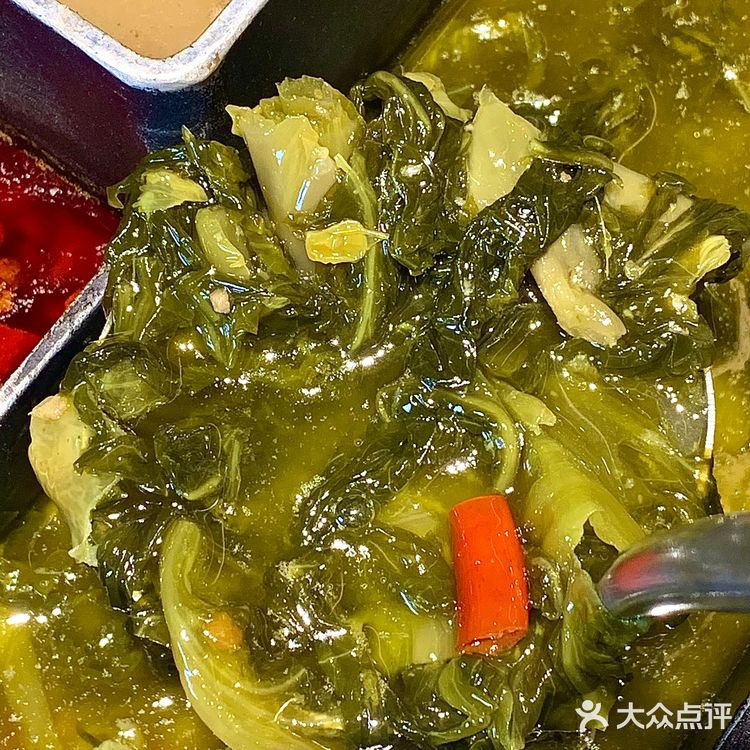 巴奴毛肚火锅/老坛酸菜锅底居然这么好吃