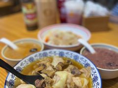 -八二小区抄手(龙湖上城天街店)