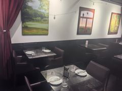 -LESCEDARS Brasserie Bistro香柏树