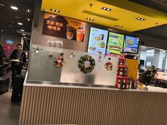 -麦当劳(轻轨曹杨路店)