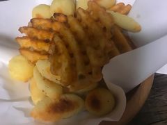 -HIGH FIVE哈福手工汉堡(桂林路店)