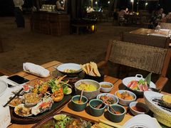 -三亚艾迪逊酒店·海滩烧烤 BARBACOA·现场乐队·浪漫晚餐·烧烤海鲜