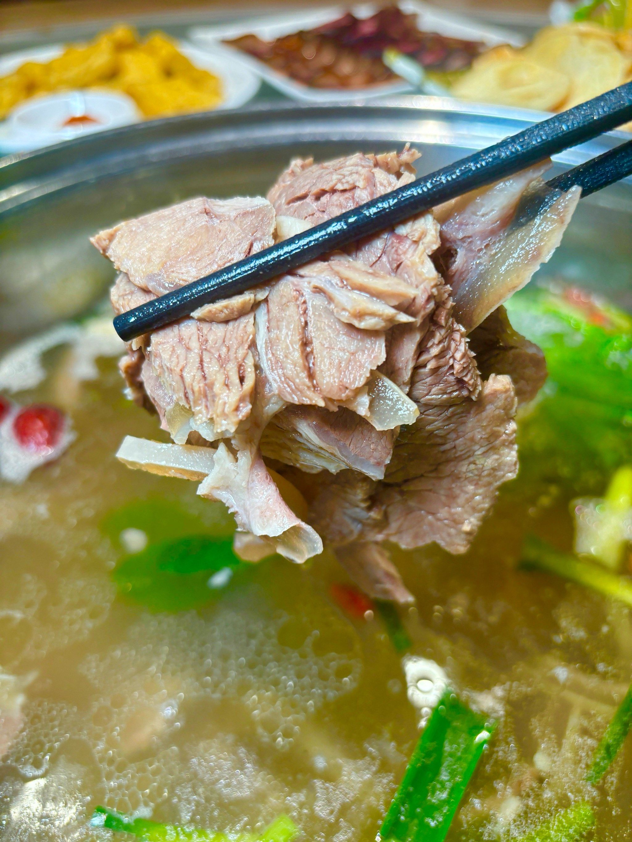 满足了我一年前去贵州玩的遗憾[流泪]

💯招牌清汤带皮牛肉锅