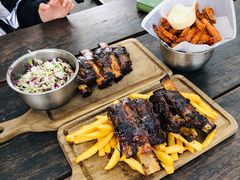 -Ribs & Burgers The Rocks