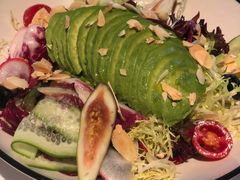 atta能量牛油果沙拉-atta bj(国贸商城店)
