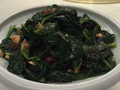 鲮鱼小菠菜-禾珍珠家常小馆(河南博物院店)