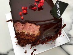 -UNI UNI(环亚凯瑟琳店)