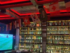 -饮湖威士忌鸡尾酒吧