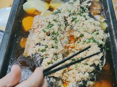 -宏兴烤鱼山庄(宣恩总店)