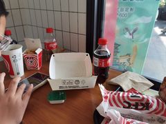 -肯德基(大桥北服务区东店)