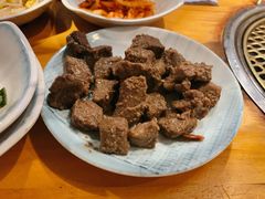 -唯成•韩国炭火烤肉 유성고기