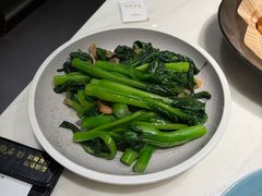 猪油渣炒菜心-陶陶居酒家(新天地店)