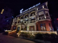 -泓炙颐凤鲜海鲜火锅料理(桐乡店)