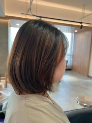 -C-18 SALON