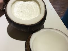 -志龙皇冠吃货椰子铺