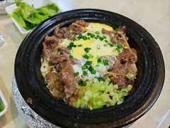 窝蛋牛肉饭-阿宝煲仔饭(东方花园店)