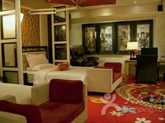 -喜鹊愉家酒店(郑州曼哈顿博览中心地铁站店)