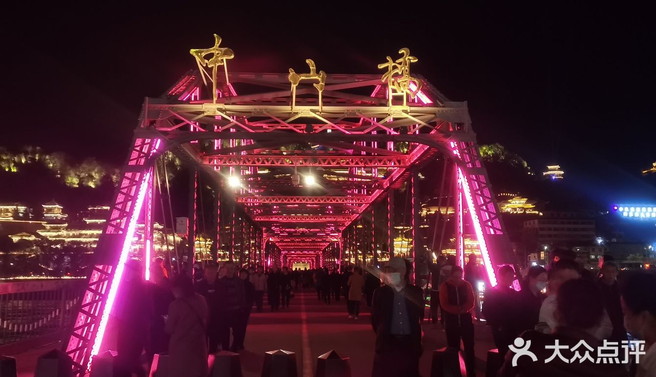 为了一碗正宗兰州牛肉面，打工仔周末飞兰州，且2天搞定旅游行程
