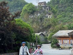 -高荡千年布依古寨旅游景区