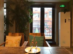 靠窗位-HIGH FIVE哈福手工汉堡(桂林路店)