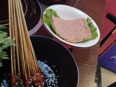 老弄堂里的串串-虾弄弄海派小龙虾·牛羊蝎子火锅