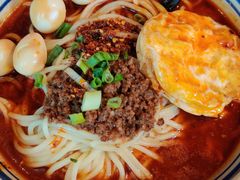 招牌传统麻辣面-聚合鑫东北熏酱熟食麻辣面(长阳店)