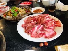 -周老三跷脚牛肉·全牛火锅(非遗传承店)