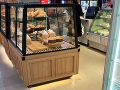面包甜点陈列柜-可颂坊(中心书城店)