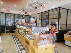 面包甜点陈列柜-味多美(民星路店)